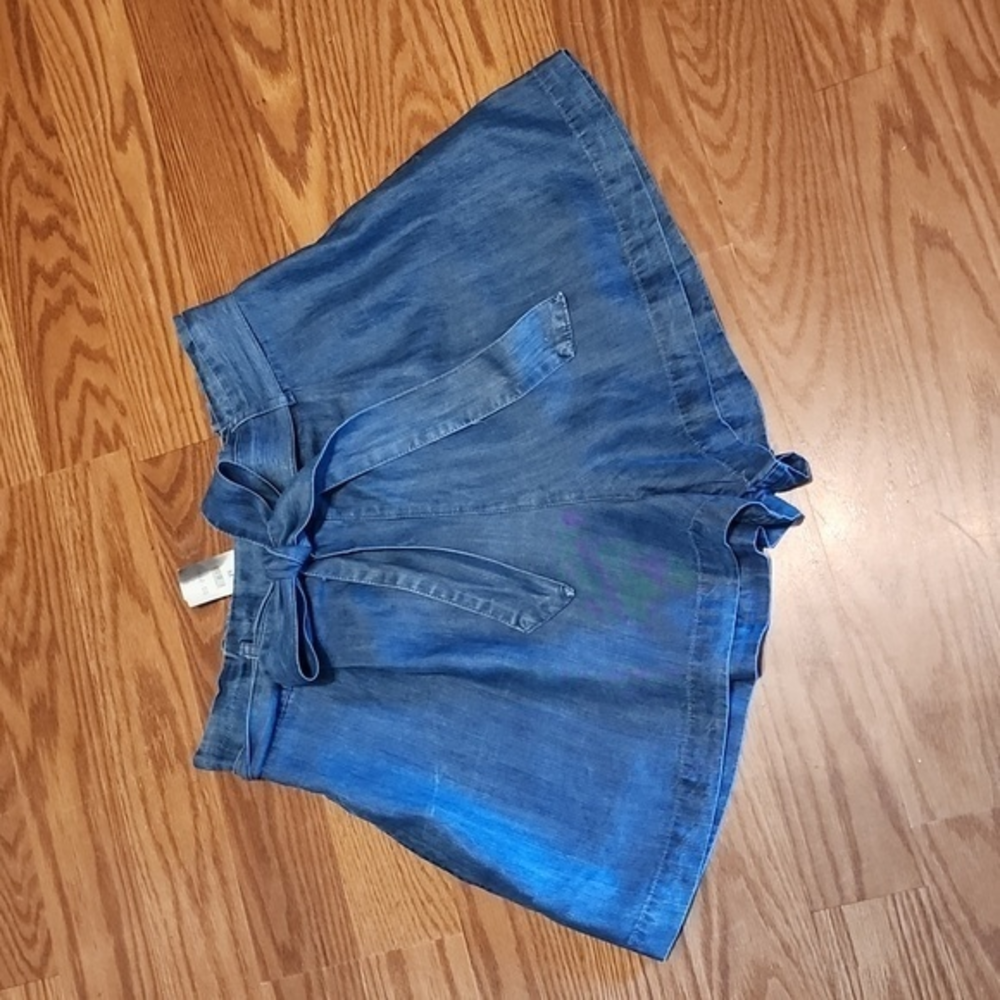 Encrime 100 % tencel shorts NWT removable belt